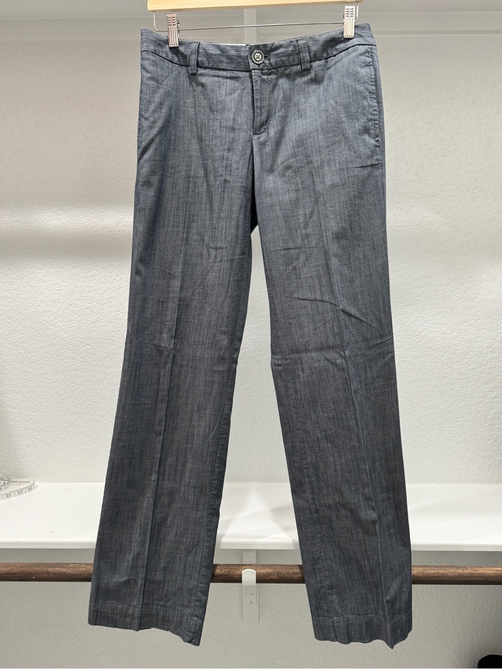Women’s Banana Republic Bluish/Gray Dress pants - Classic Straight Fit, size 6
